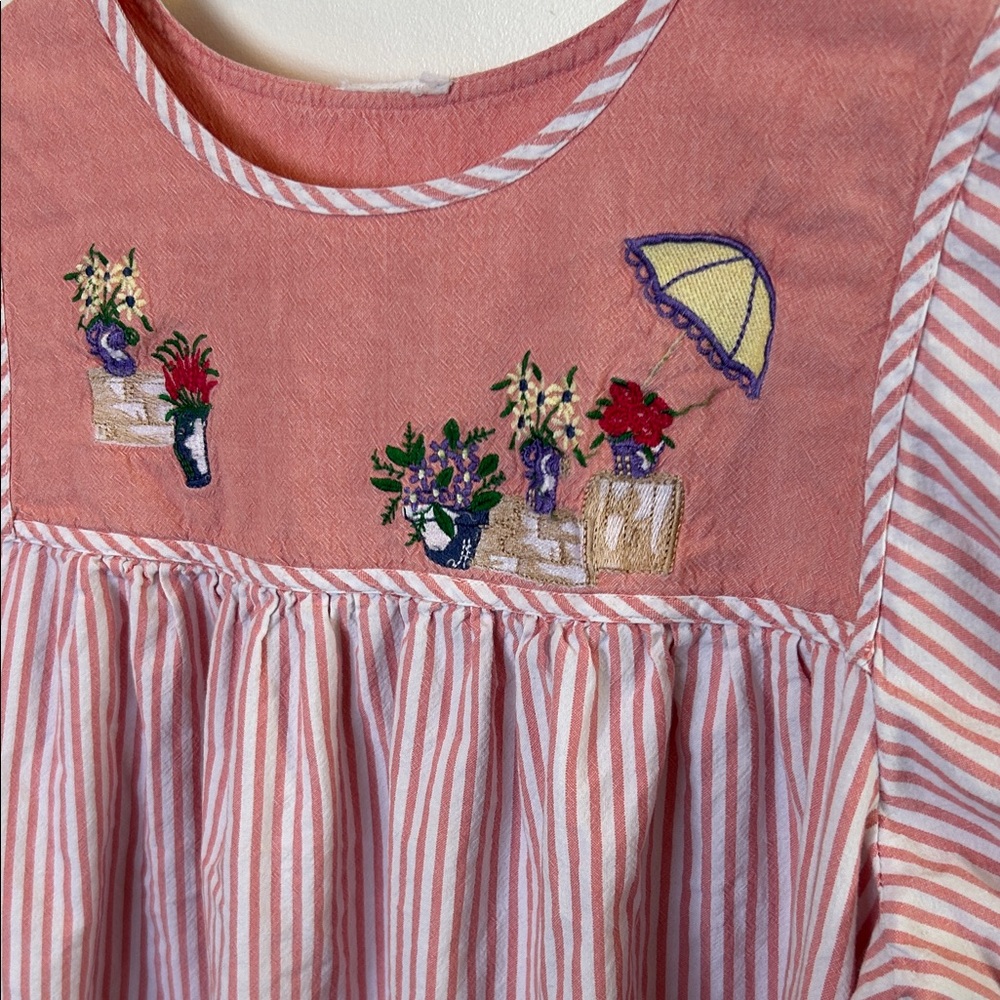 Pink Striped Dress with Floral Embroidery Vintage - Picture 2 of 4